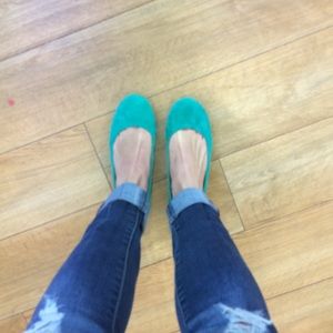 Amazing teal genuine suede flats Nine West- size 6